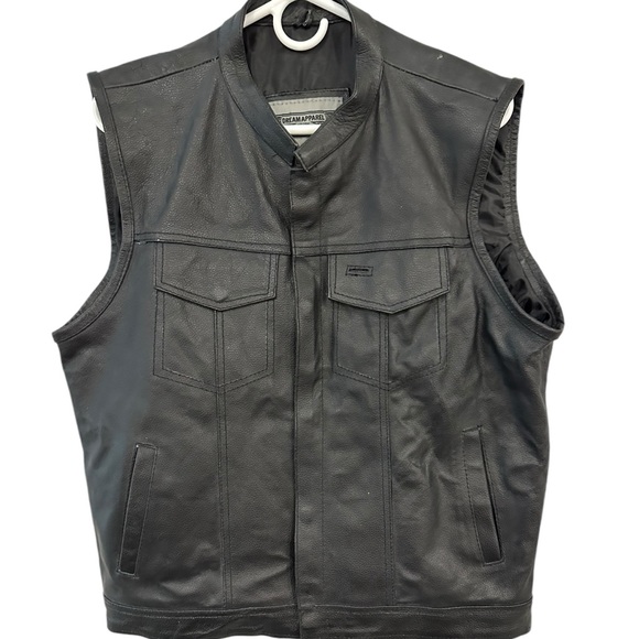 Men’s Dream Apparel Black Collared Leather Motorcycle Vest,  Size 44. - Picture 2 of 10